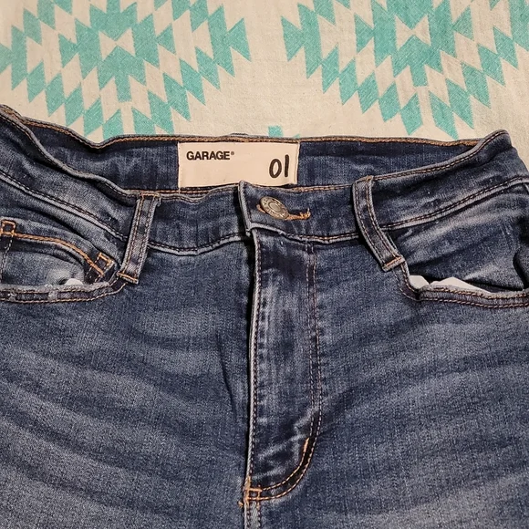 Jeans - Picture 2 of 3